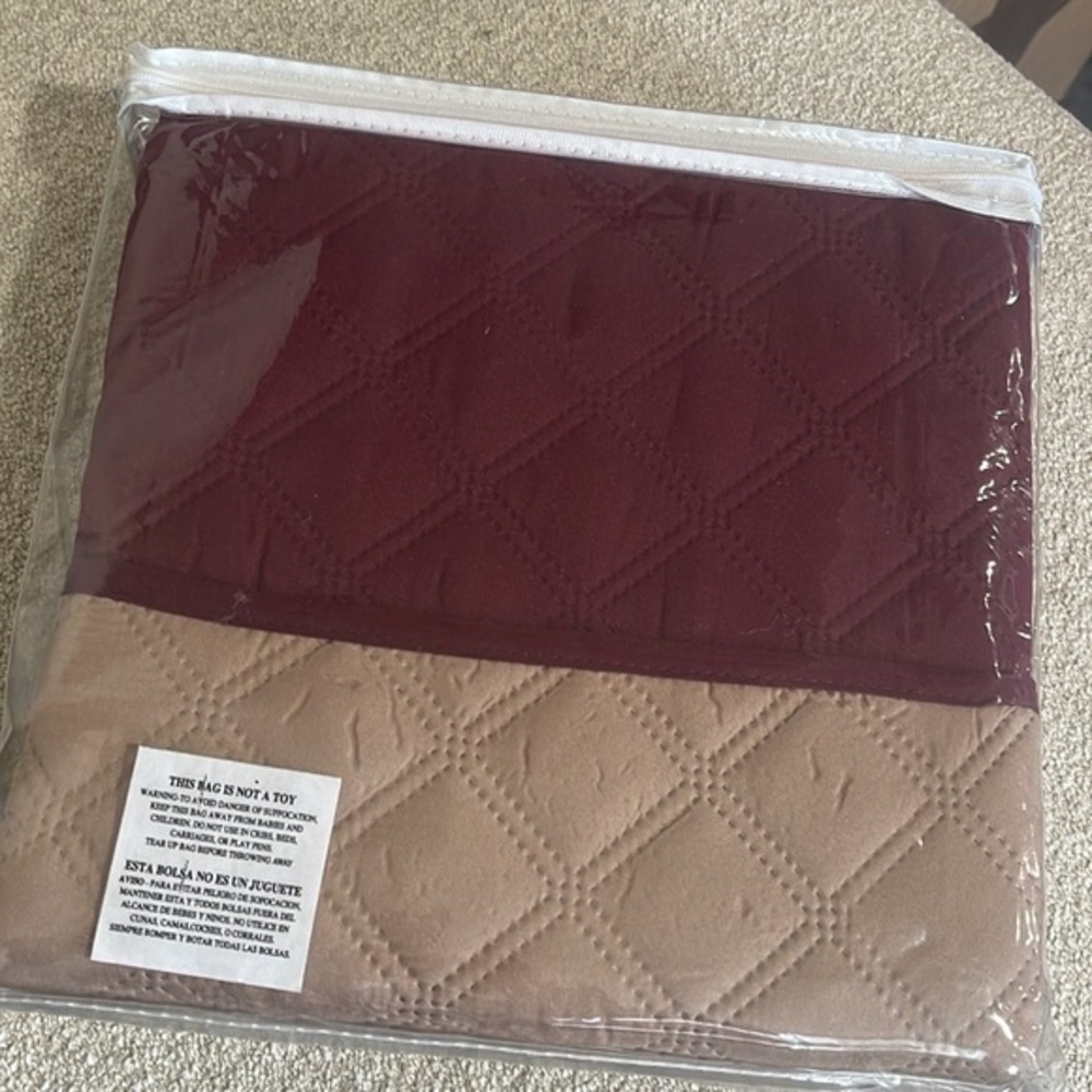 Reversible Chair Furniture Protector Burgundy/Taupe size 75”x65” - Picture 5 of 6